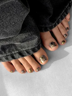 golden snake pedi